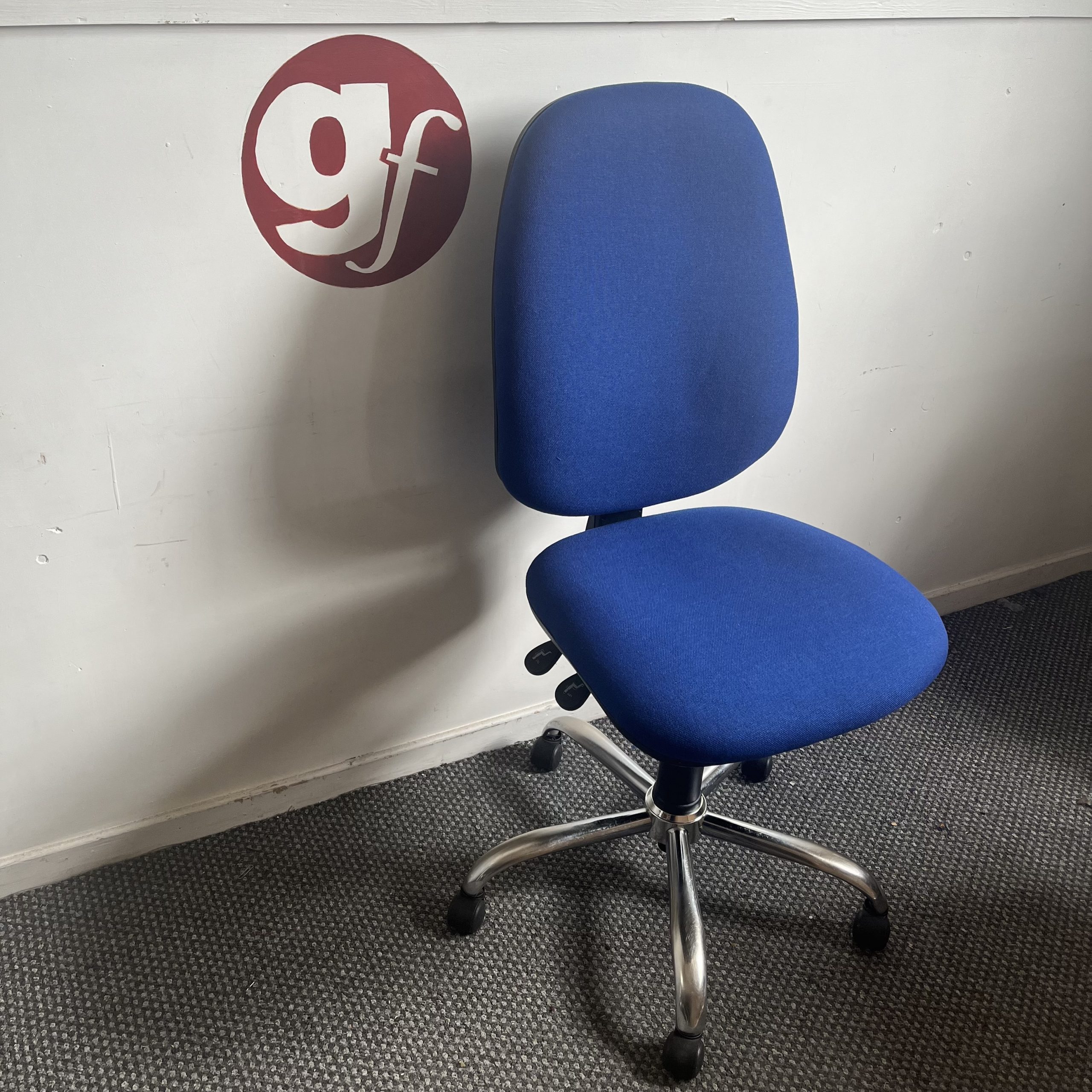 'Refurbished 3-Lever Operator Chair