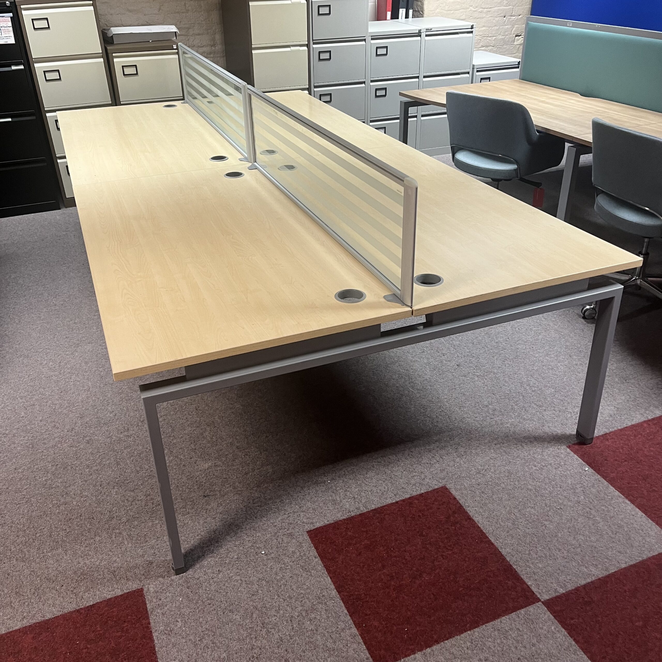 4 Person Maple Bench Desking with Screens *15+ IN STOCK*
