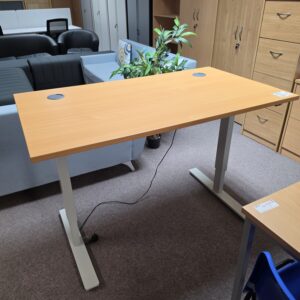 **HEIGHT ADJUSTABLE SIT STAND DESK